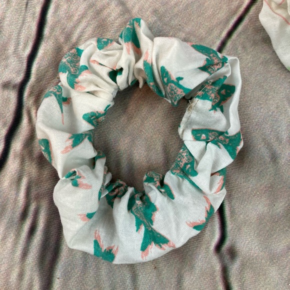 Set of 5 Handmade Scrunchies - Picture 6 of 7